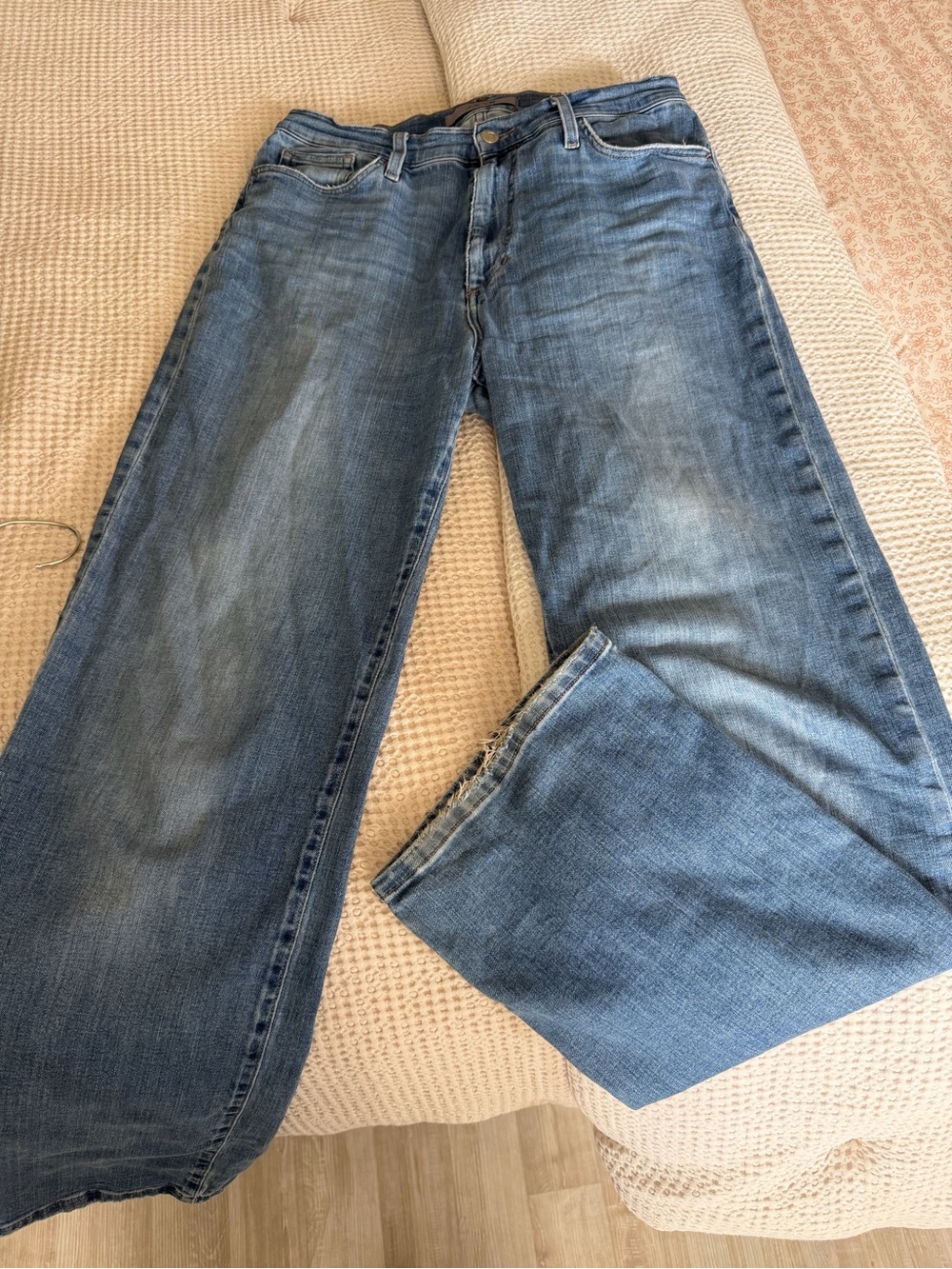 Joe's Jeans Light Blue Straight Leg Jeans- SZ 10